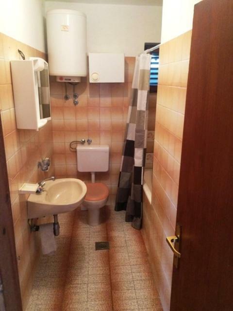Apartman Supetarska Dragaアパートメント エクステリア 写真